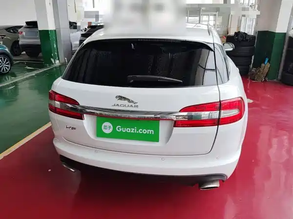 Jaguar XF 2016