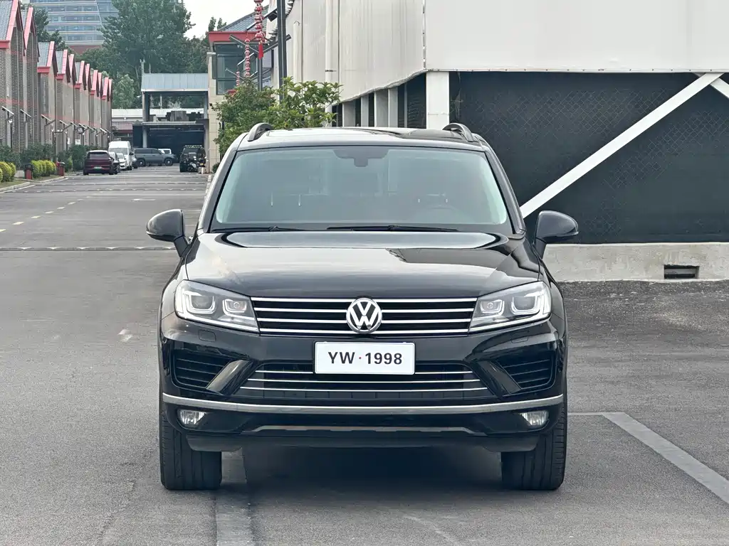 Volkswagen Touareg 2017 — фото 3