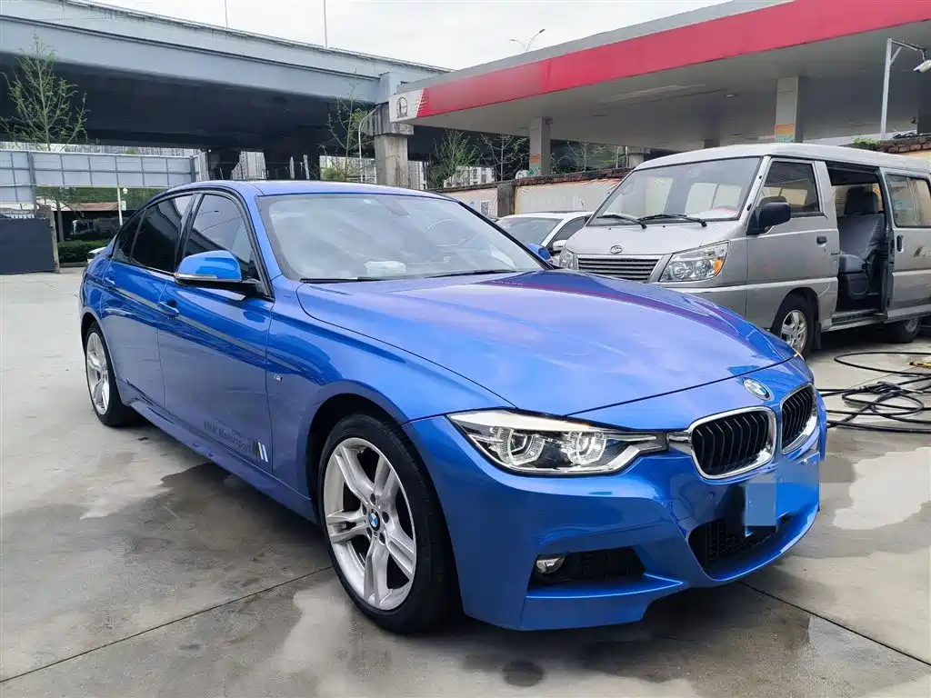 BMW 3 Series 2019 — фото 12