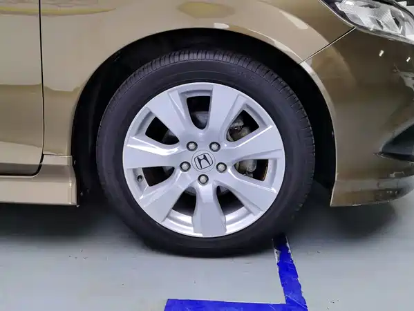 Honda Jade 2015