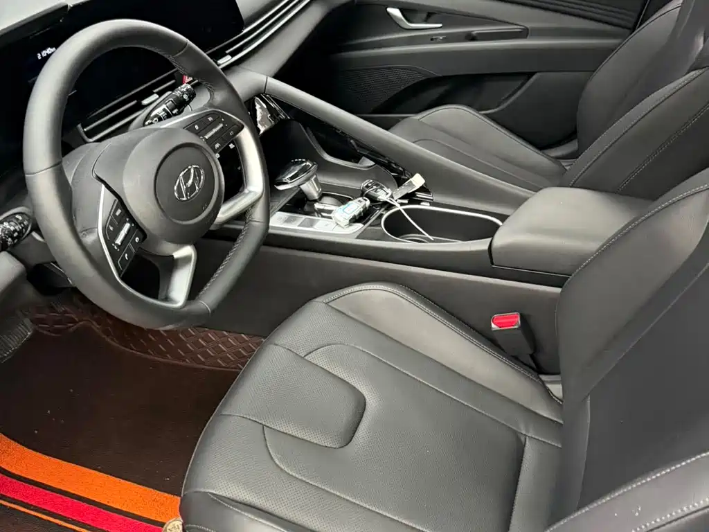 Hyundai Elantra 2022 — фото 14