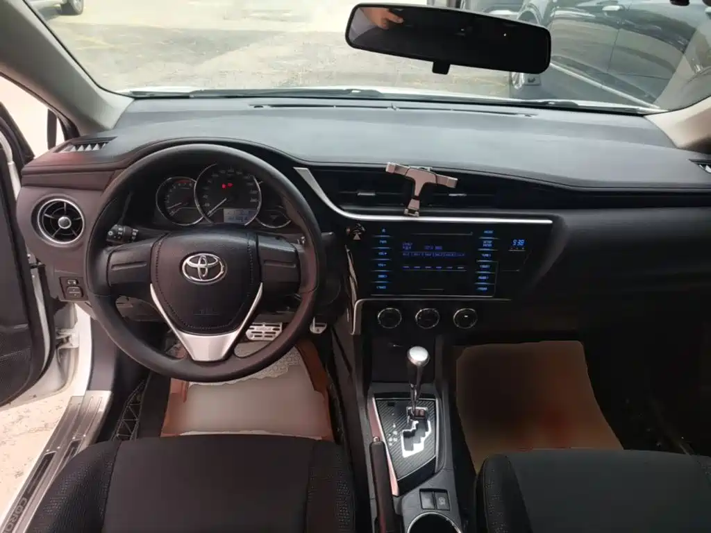 Toyota Corolla 2019 — фото 10