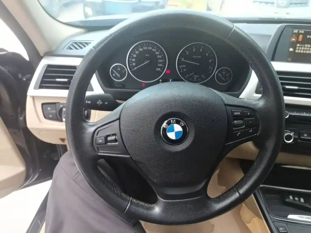 BMW 3 Series 2014 — фото 17