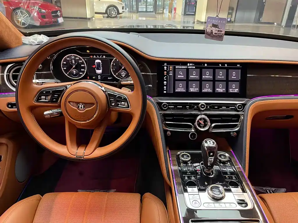 Bentley Flying Spur 2022 — фото 12