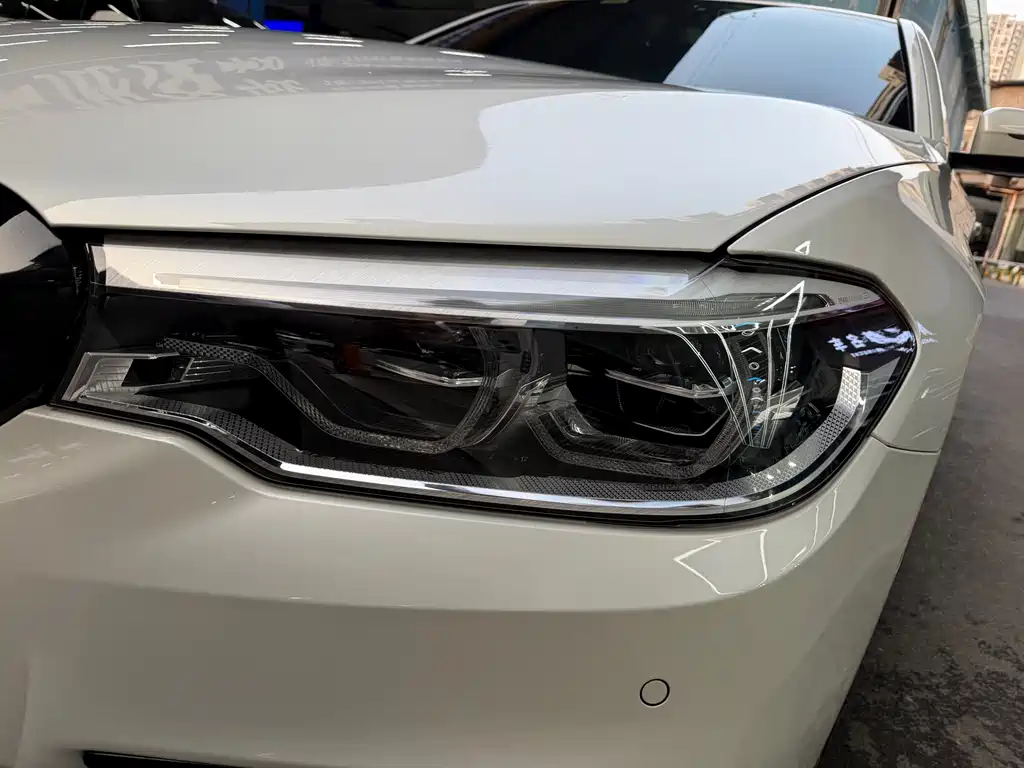 BMW 5 Series 2017 — фото 4