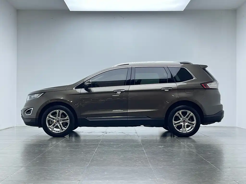 Ford Edge 2017 — фото 6