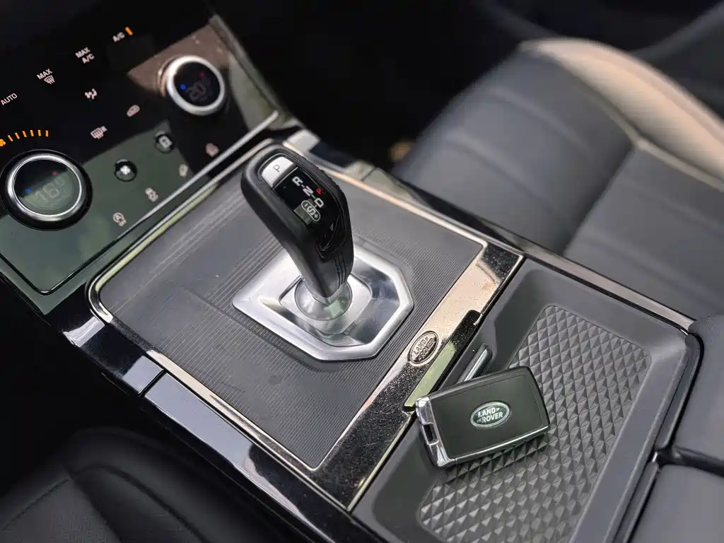 Land Rover Range Rover Evoque 2020 — фото 21