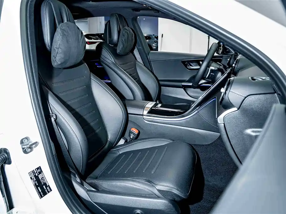 Mercedes-Benz C-Class 2024 — фото 18