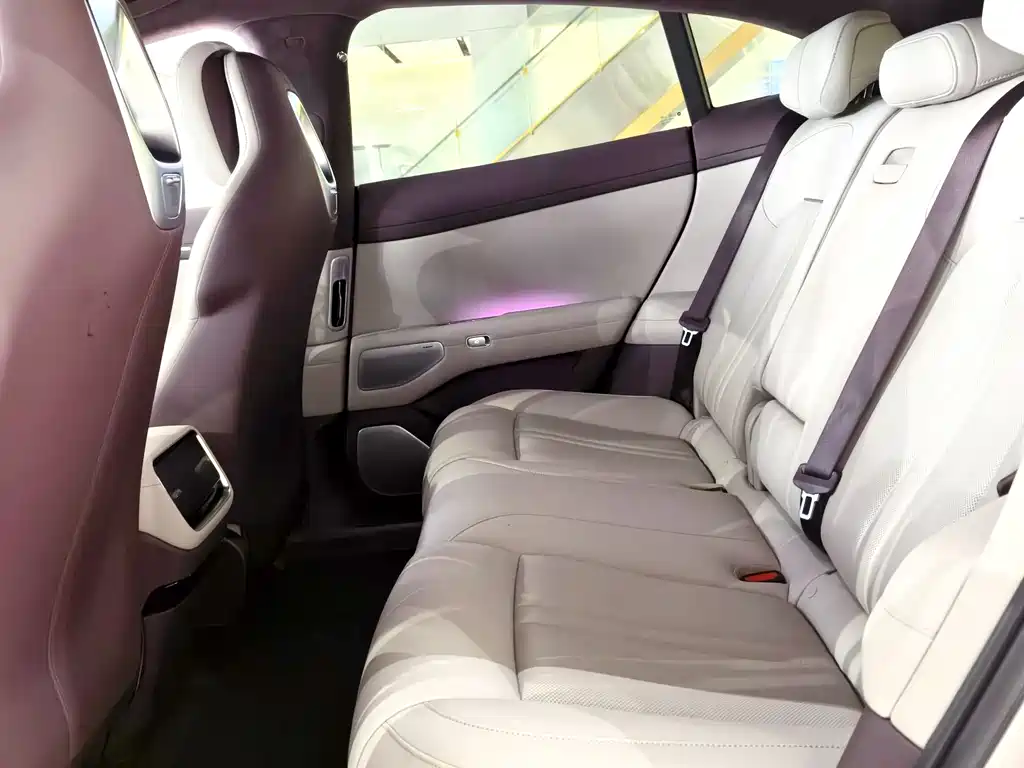 Xiaomi YU7 2025 — фото 10