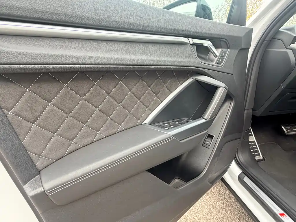 Audi Q3 Sportback 2024 — фото 7