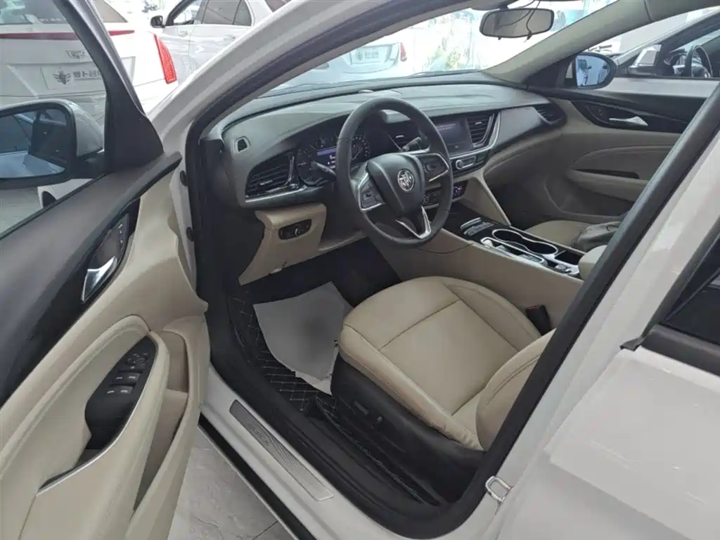 Buick Regal 2020 — фото 16