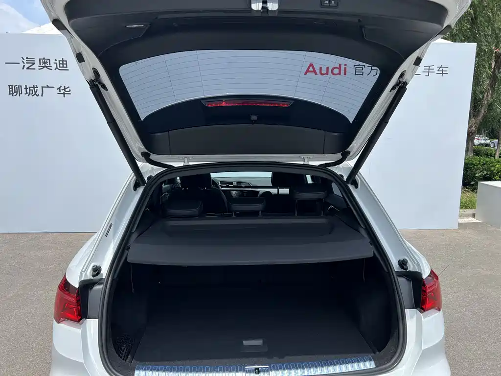 Audi Q3 2025 — фото 12