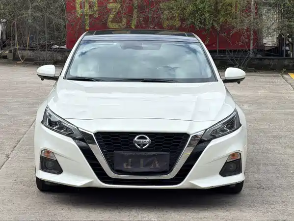 Nissan Teana 2022