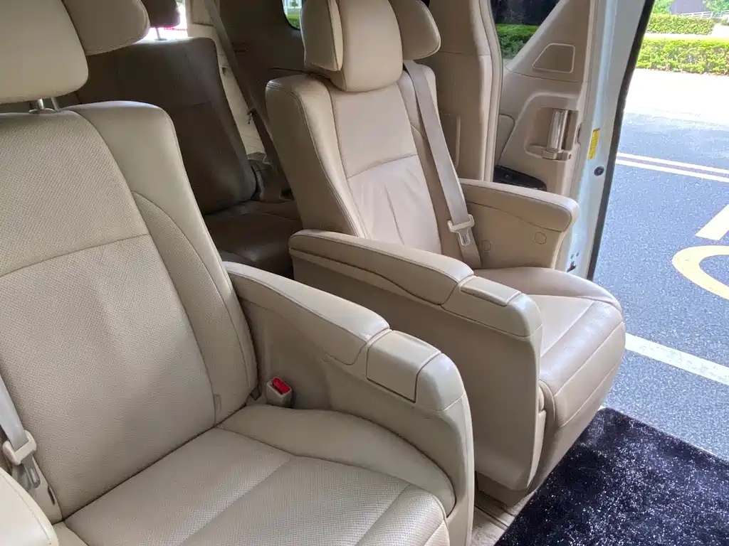 Toyota Alphard 2012 — фото 21
