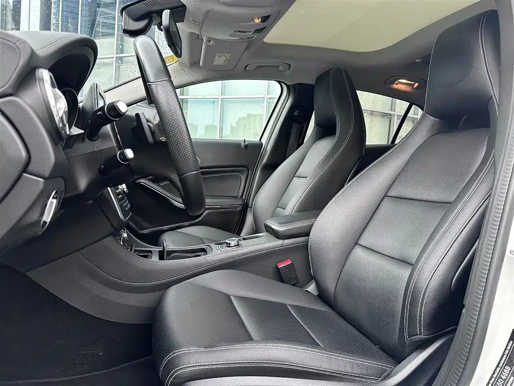Mercedes-Benz GLA 2015