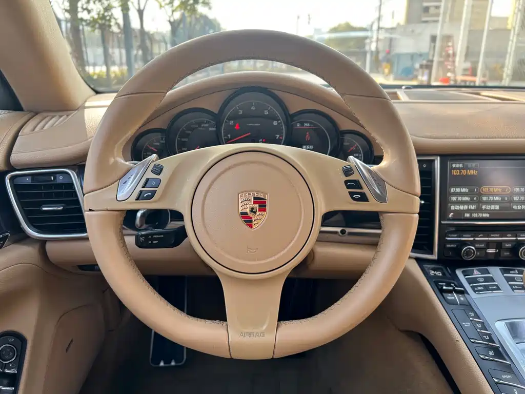 Porsche Panamera 2014 — фото 17