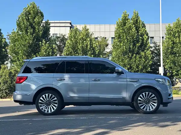 Lincoln Navigator 2019