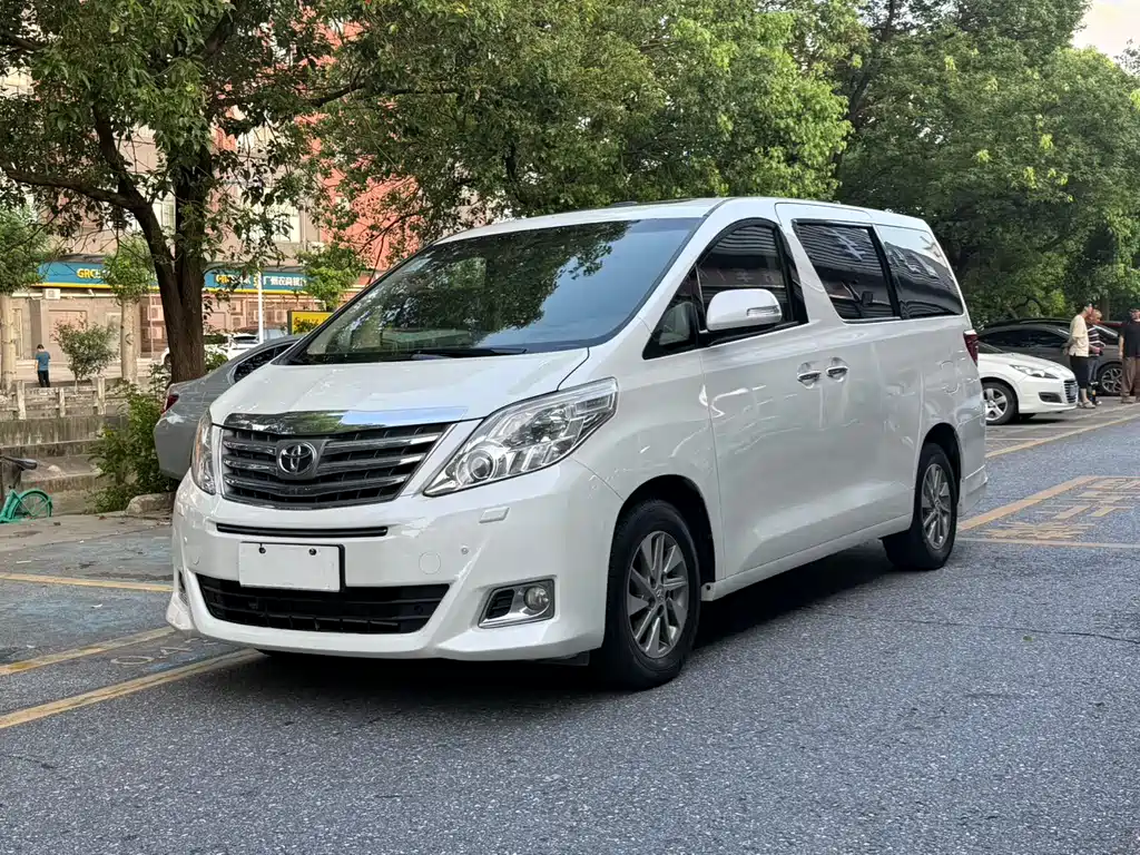 Toyota Alphard 2012 — фото 4