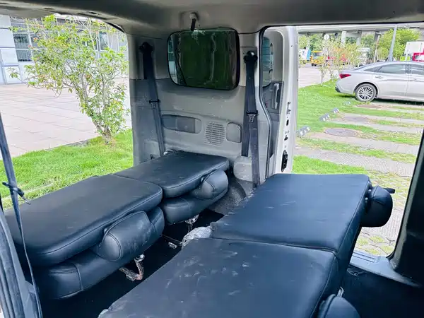 Nissan NV200 2013