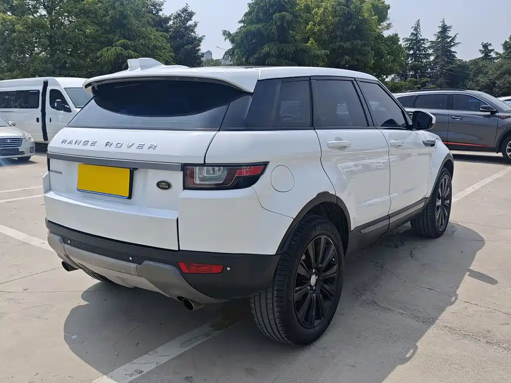 Land Rover Evoque 2017 — фото 15