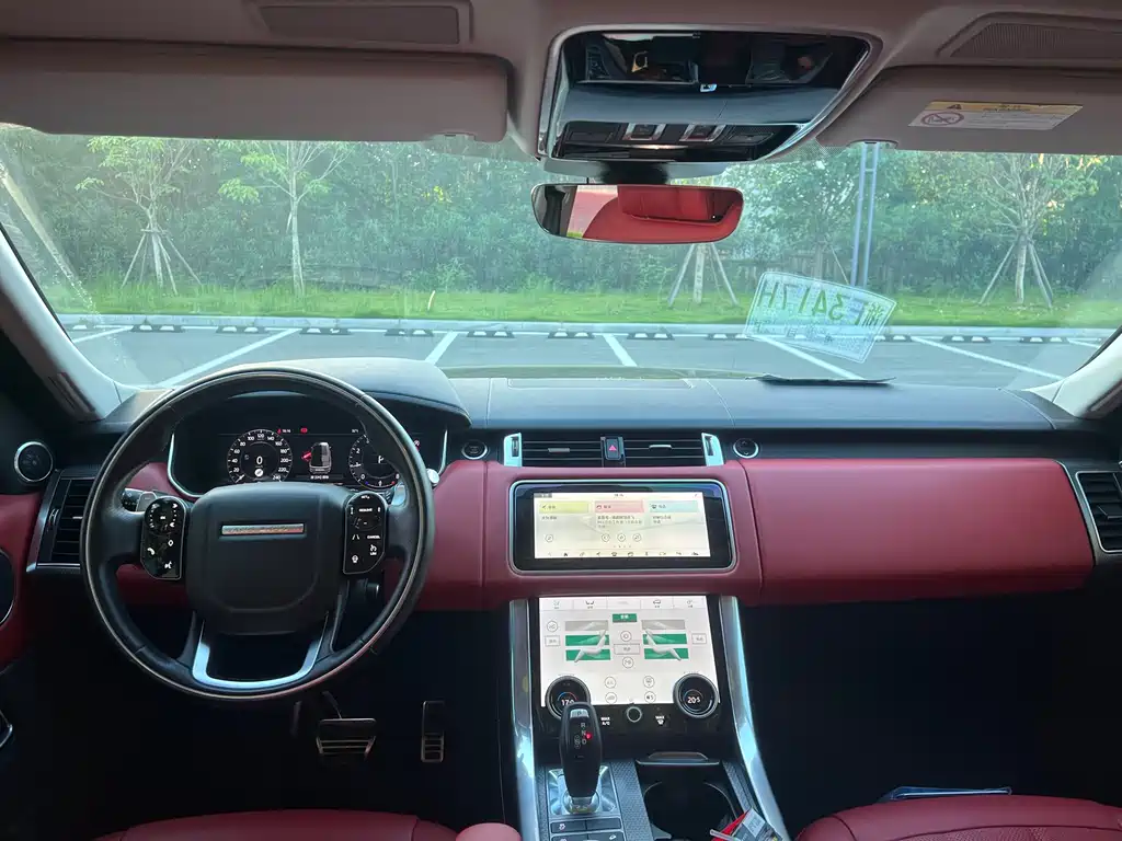 Land Rover Sport 2021