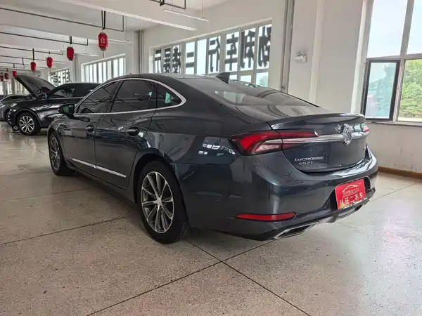 Buick LaCrosse 2022