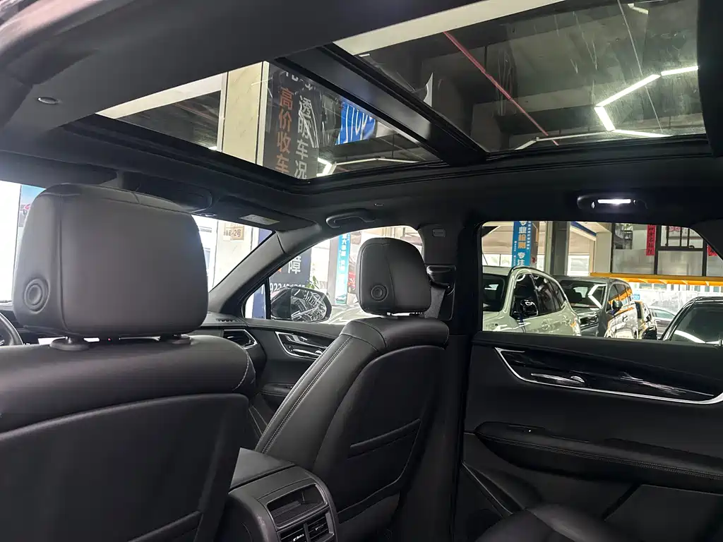Cadillac XT5 2021 — фото 15