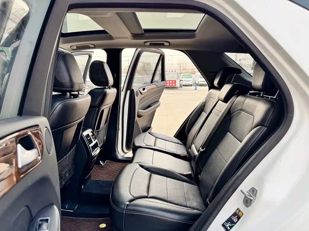 Mercedes-Benz M-Class 2015 — фото 18