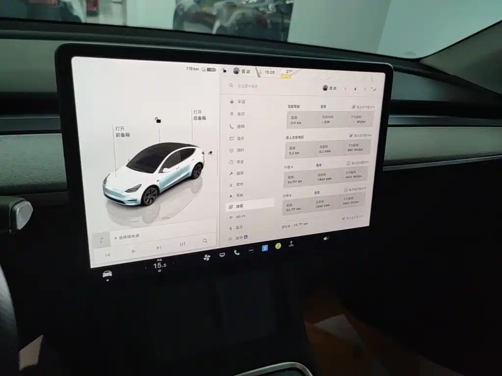 Tesla Model Y 2023 — фото 13