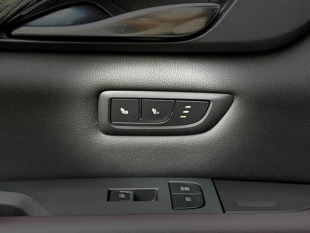 Cadillac CT6 2023 — фото 10