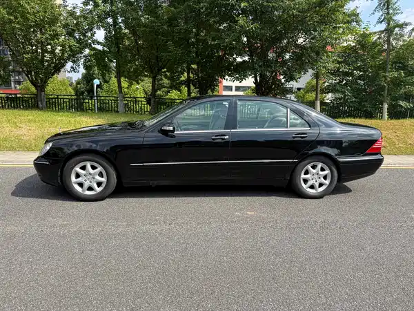 Mercedes-Benz S-Class 2004