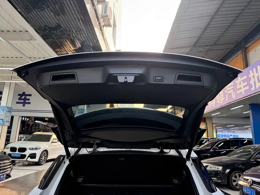 Land Rover Evoque 2020 — фото 21