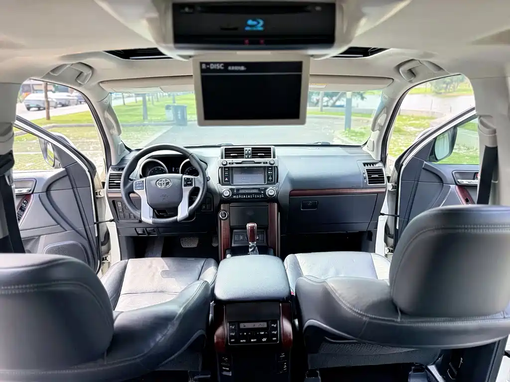 Toyota Prado 2016 — фото 14