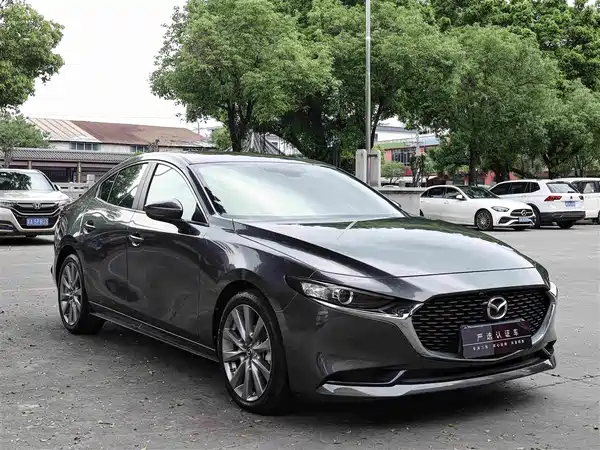 Mazda 3 Axela 2023