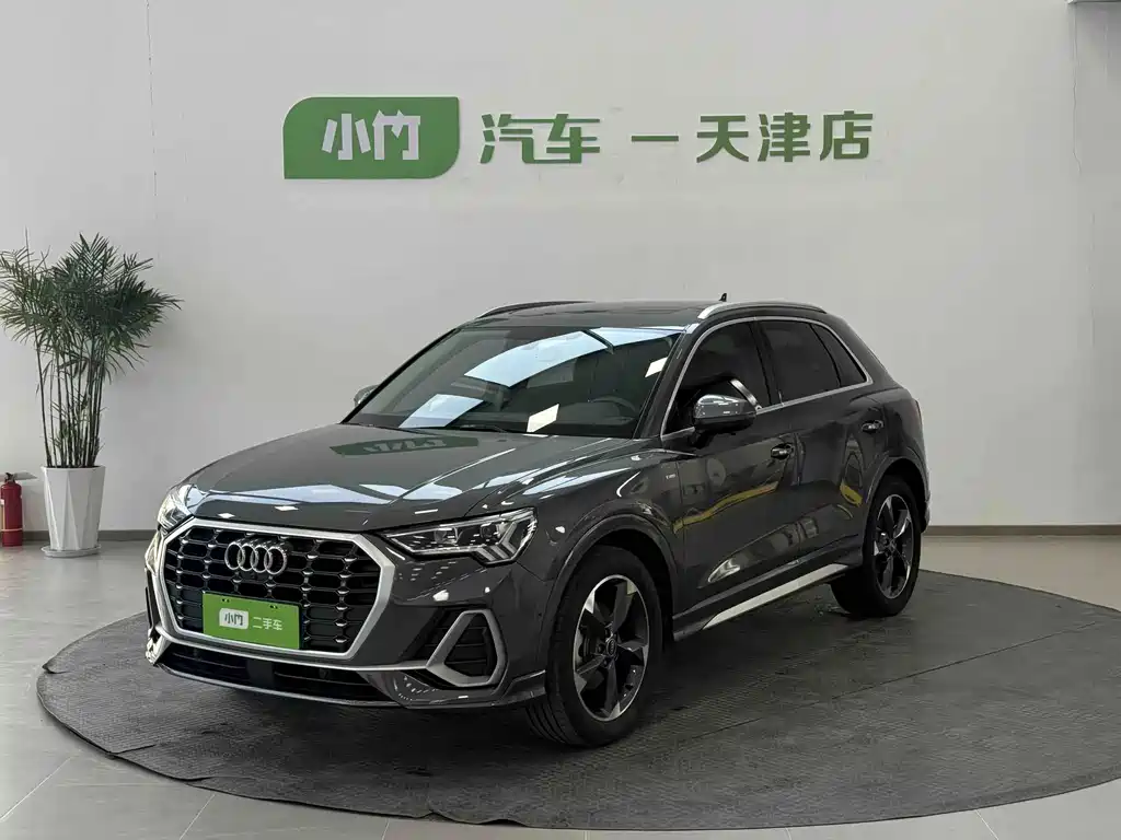 Audi Q3 2023 — фото 1