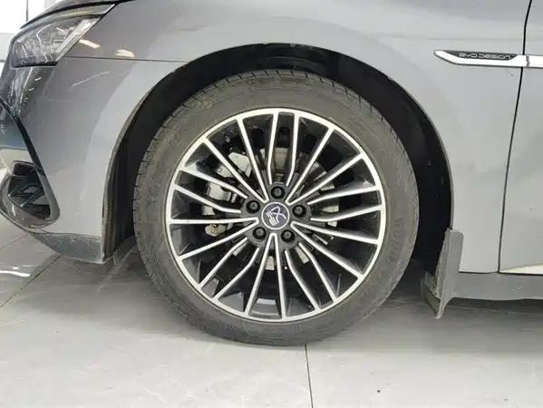 BYD Han 2024