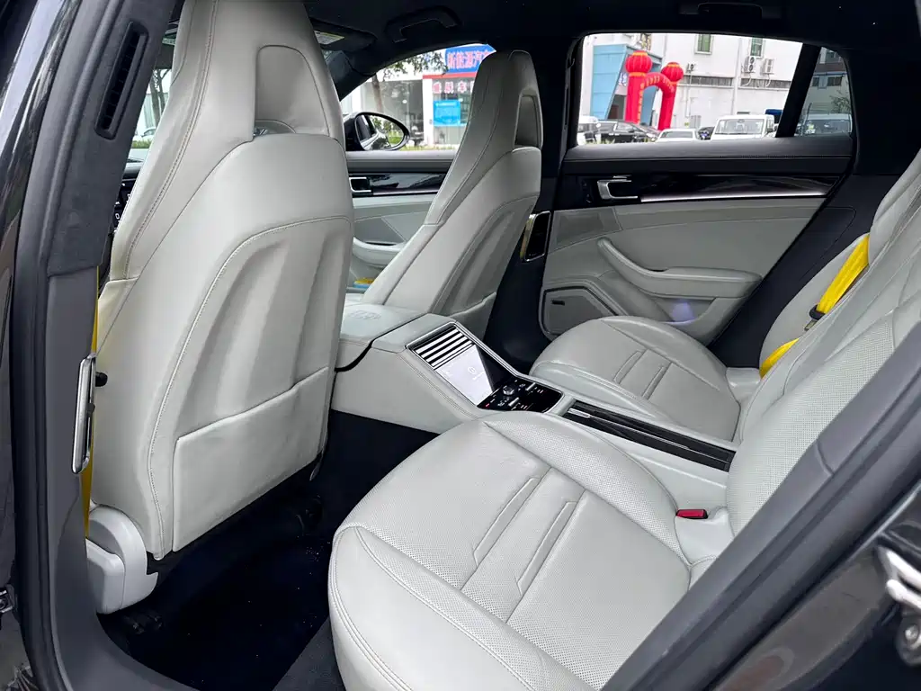Porsche Panamera 2019 — фото 14