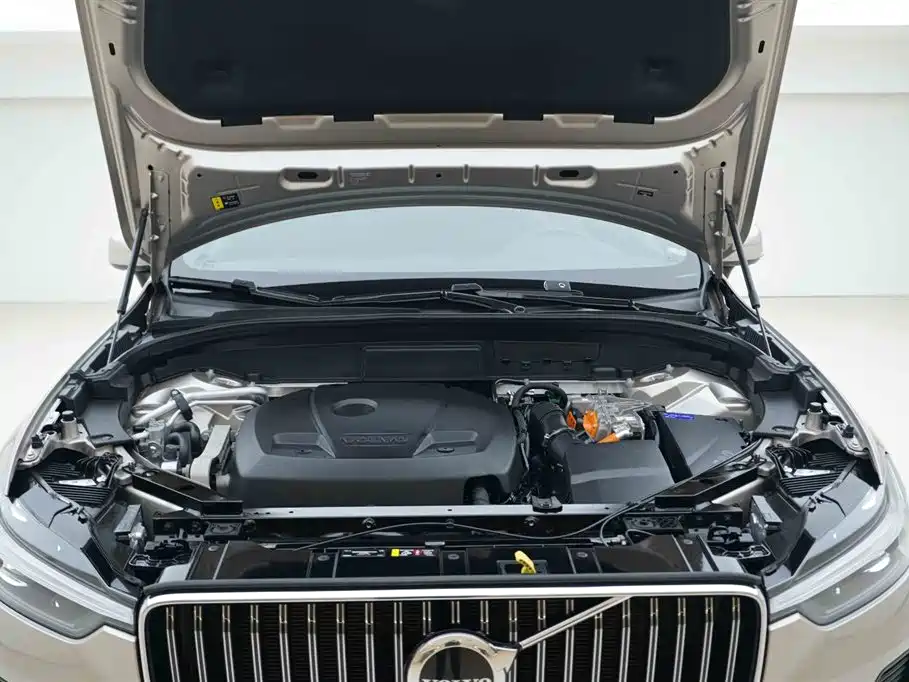 Volvo XC60 PHEV 2023 — фото 7