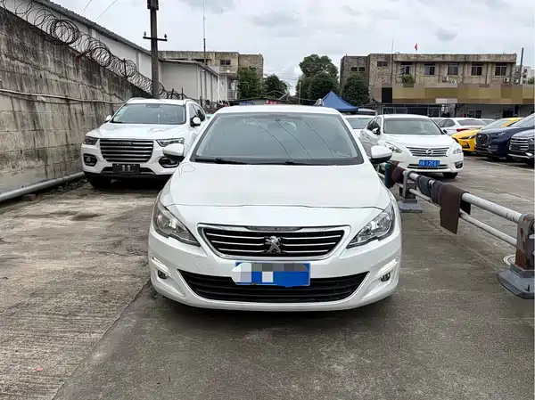 Peugeot 408 2017