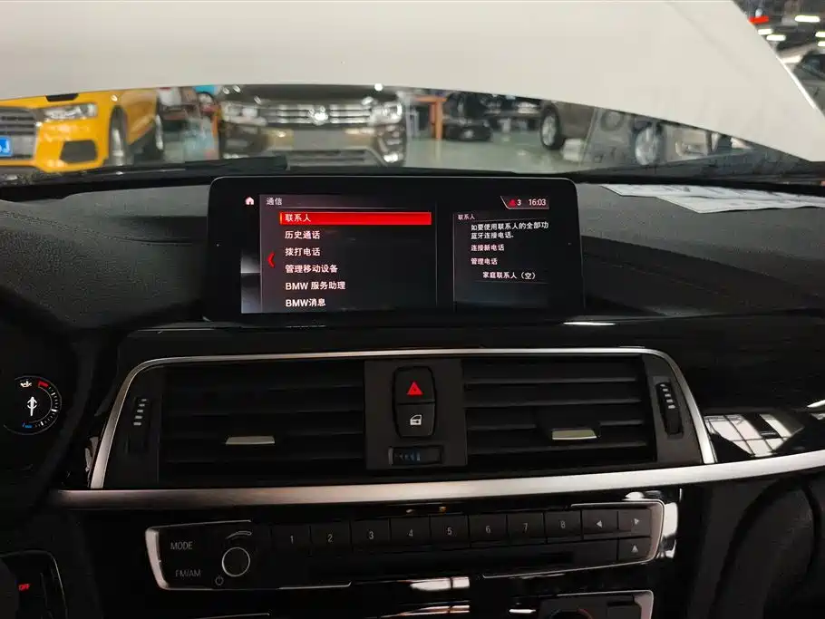 BMW 3 Series 2018 — фото 13