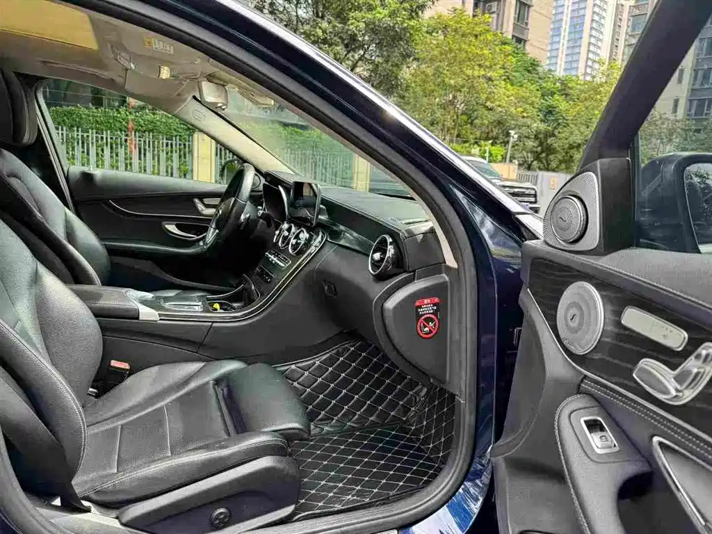 Mercedes-Benz C-Class 2019 — фото 8