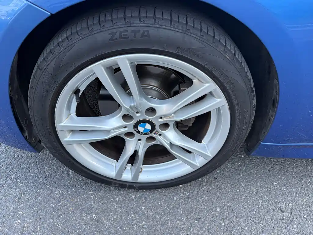 BMW 3 Series 2018 — фото 10