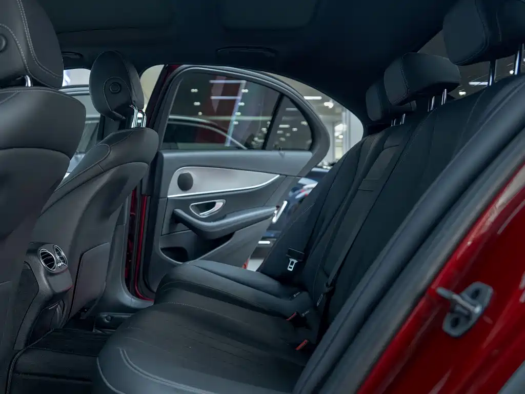 Mercedes-Benz E-Class 2020 — фото 13