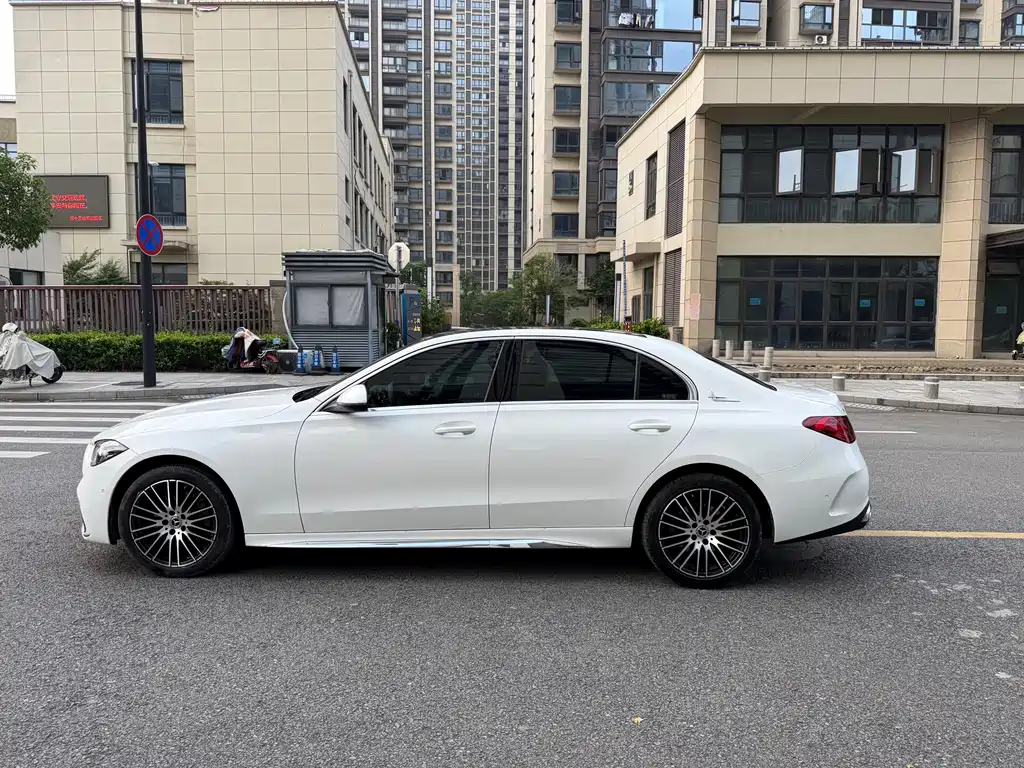 Mercedes-Benz C-Class 2021 — фото 18