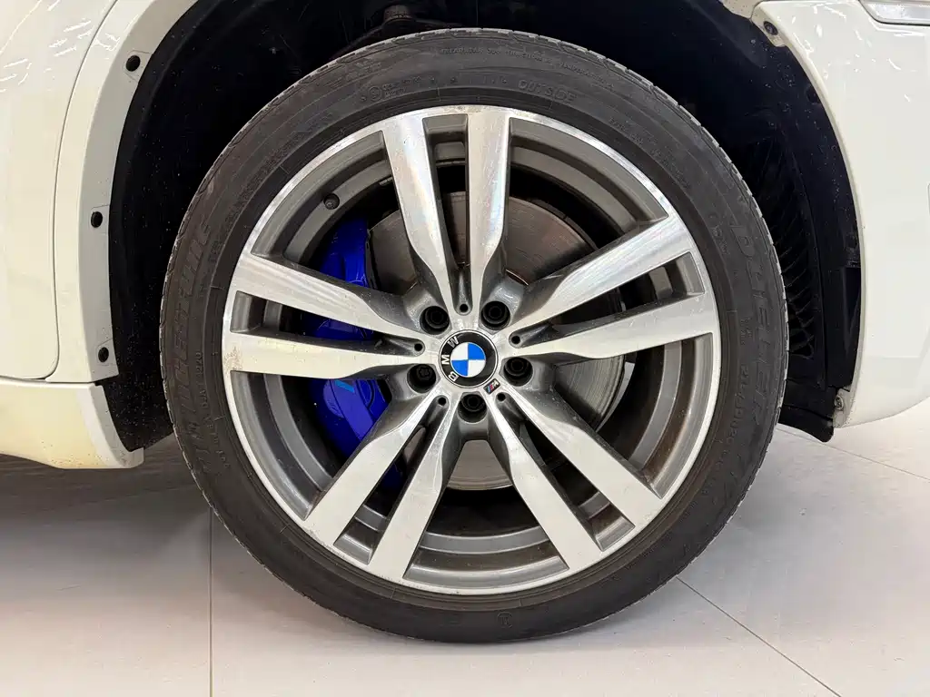 BMW X6 M 2012 — фото 5