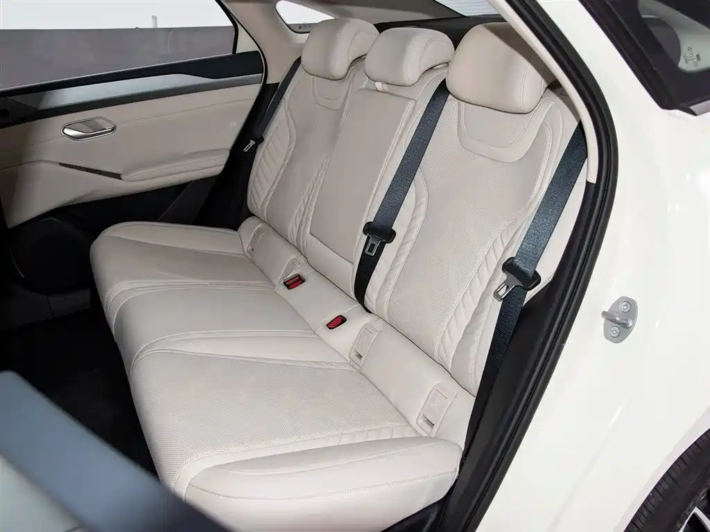 BYD Qin L 2025 — фото 13