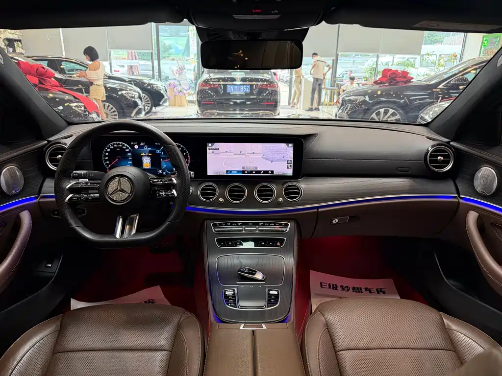Mercedes-Benz E-Class 2021 — фото 16