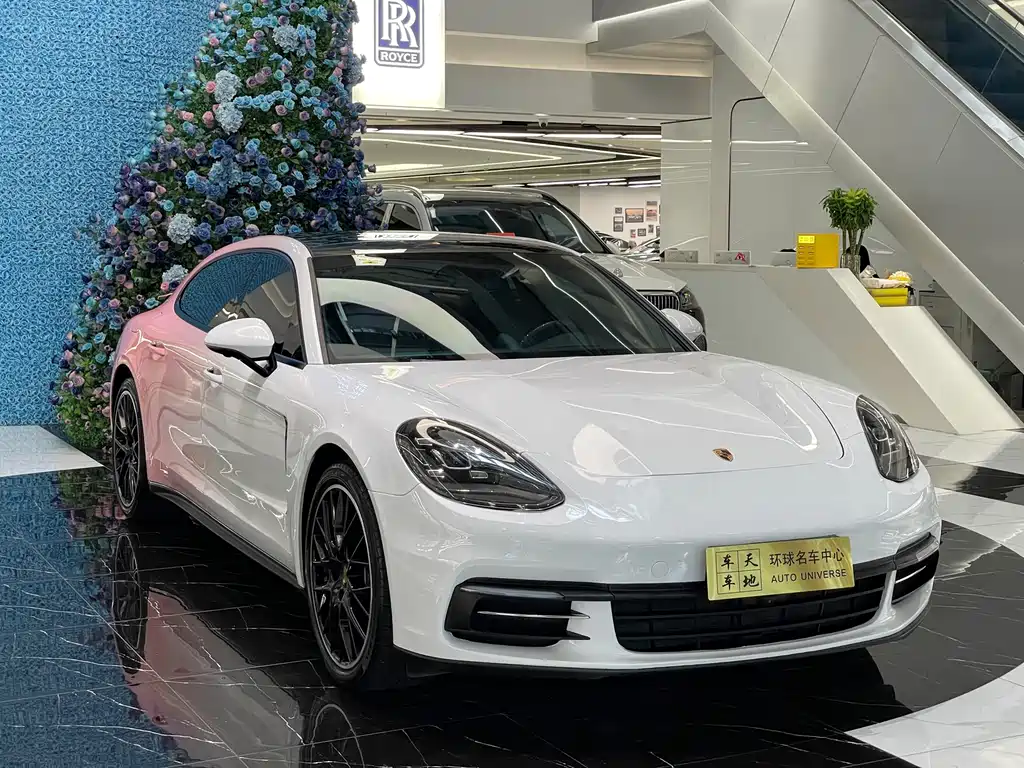 Porsche Panamera 2018 — фото 4