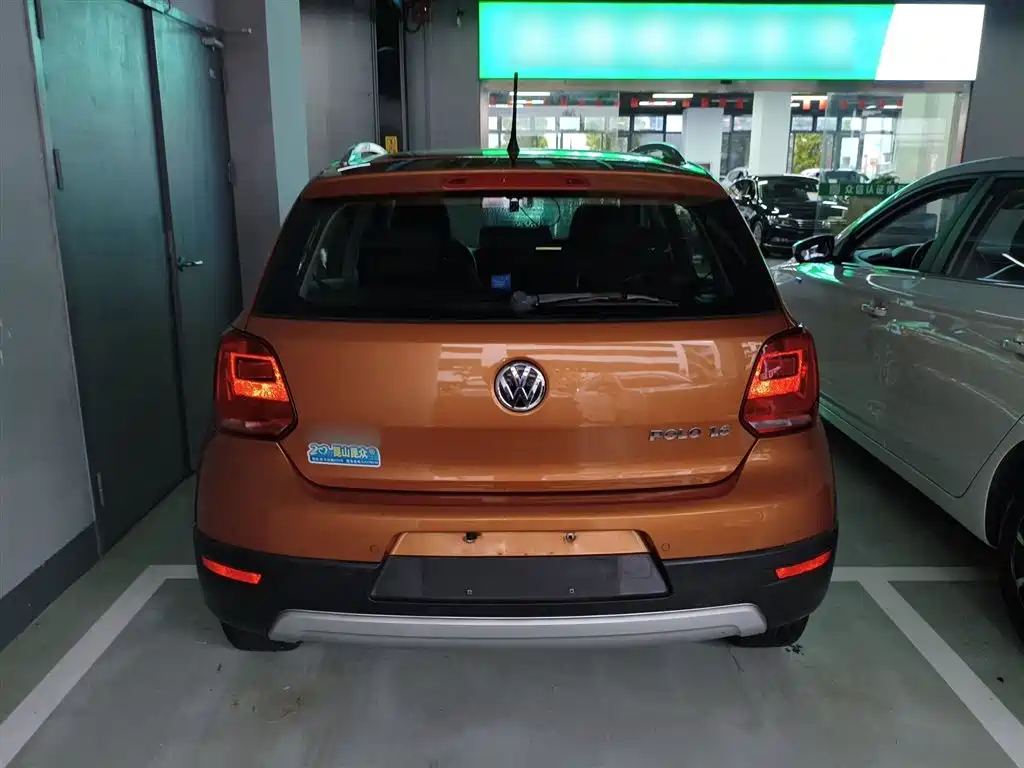 Volkswagen Polo 2015 — фото 4
