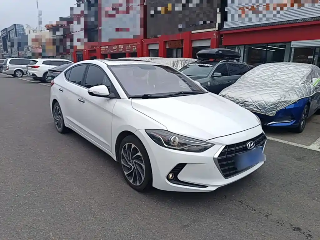 Hyundai Elantra 2020 — фото 4